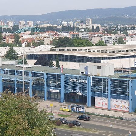 Ferienwohnung Apartman Lana ,Froudeova Ulica 3 Nasuprot Zg Velesajma Zagreb Exterior foto